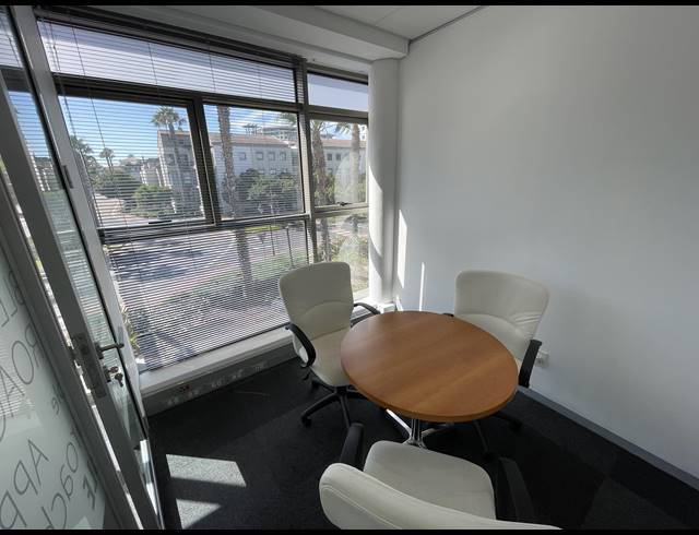 118M² OFFICE TO LET IN CENTURY CITY